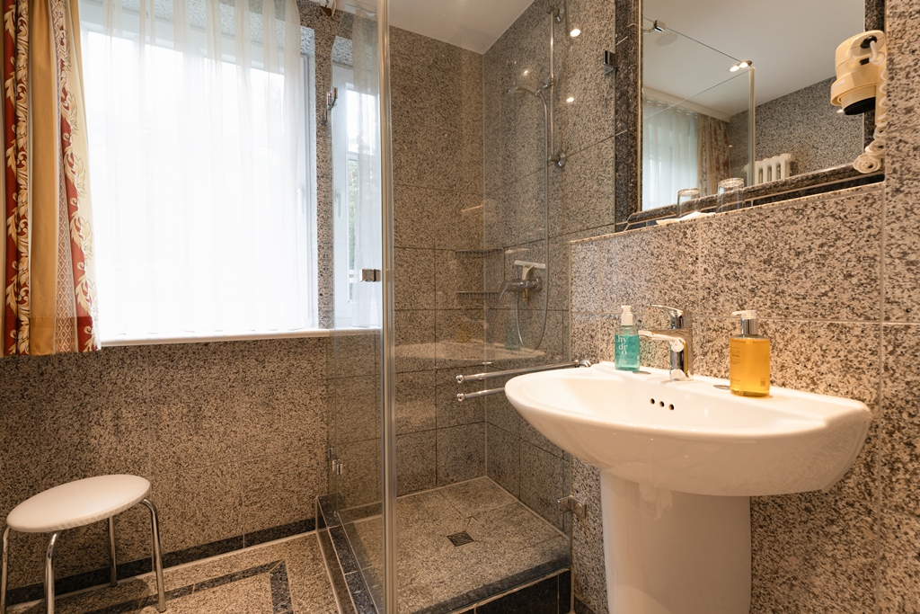 Foto der Wohnung RUG-15-002-27-duenenpark-binz-bad1.JPG