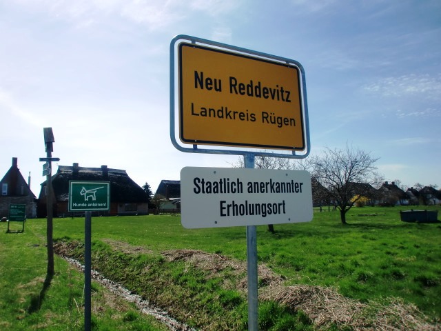 Lancken-Granitz - Neu-Reddevitz ist ein nettes kleines Zeilendorf