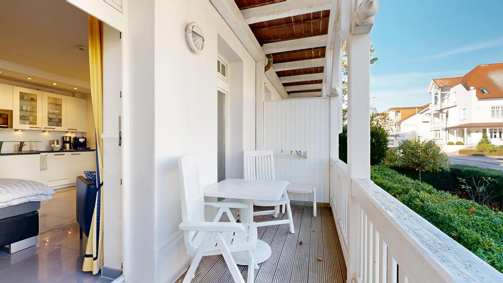 Foto der Wohnung RUG-11-005-04-villa-jugendglueck-binz-balkon.jpg