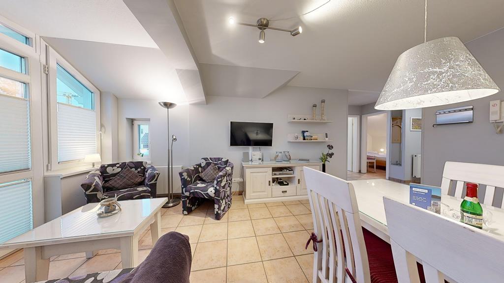 Blick ins Wohn - und Esszimmer - Binz