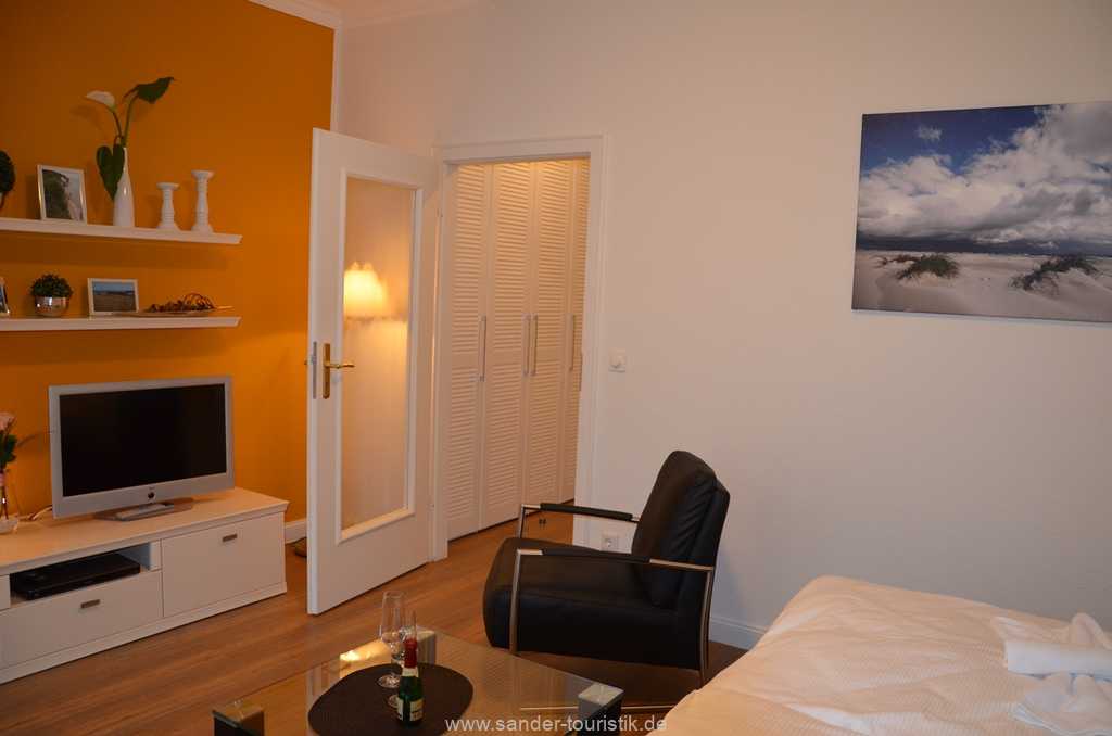moderne Wohnung im Wohn-/Schlafbereich mit LED-Flachbildschirm - Villa Stranddistel - Binz moderne Wohnung im Wohn-/Schlafbereich mit LED-Flachbildschirm - Villa Stranddistel - Binz