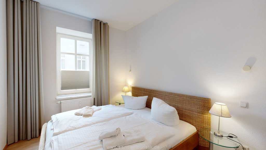 Schlafzimmer mit Doppelbett, Villa Strandblick 5