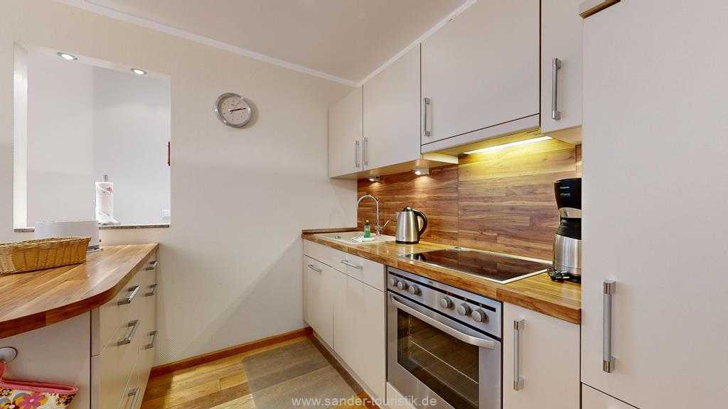Modern ausgestattete Küchenzeile mit Spülmaschine - Binz Modern ausgestattete Küchenzeile mit Spülmaschine - Binz